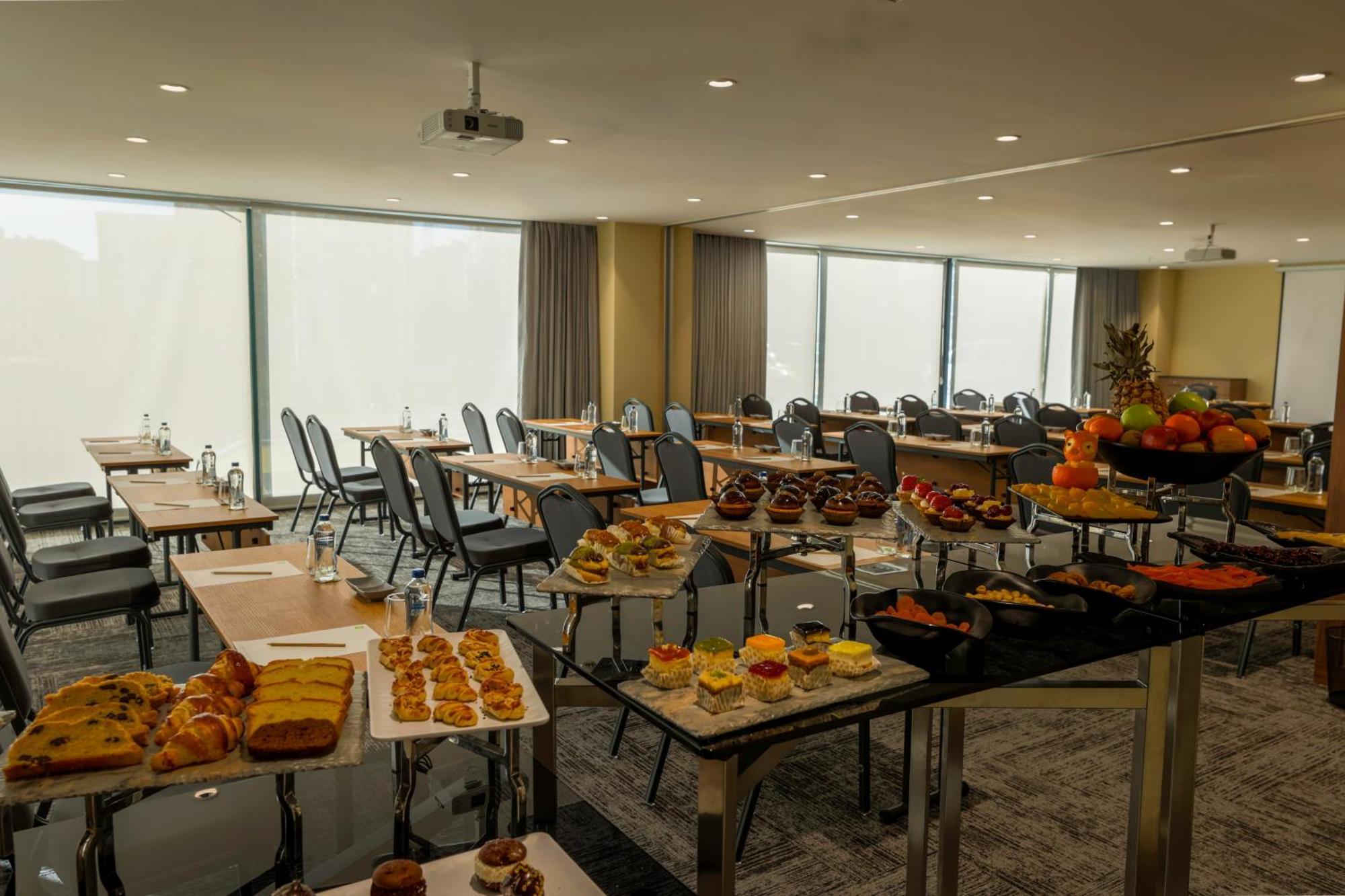 Hotel Ibis Styles Istanbul Kurtkoy Esterno foto